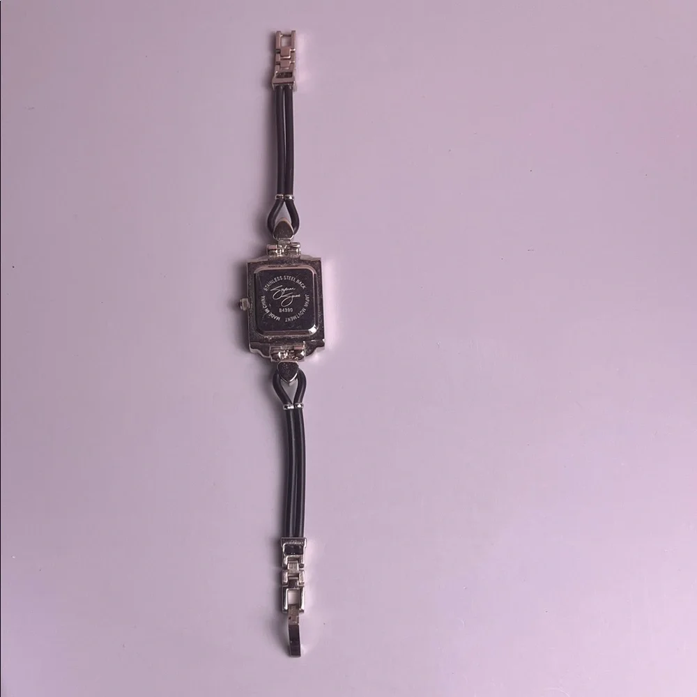 Suzanne Somers Women's Watch Silvertone MOP & Rhinestones. New battery